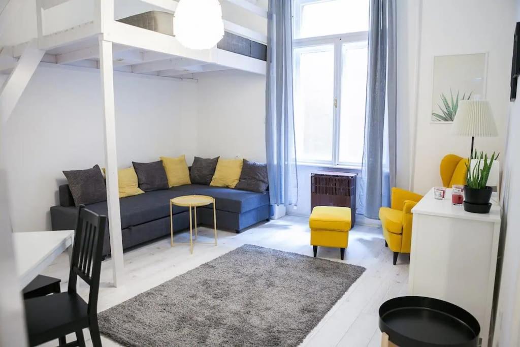 Central 30M2 A/C Apartment, 3 Min From Ny Cafe Budapest Luaran gambar